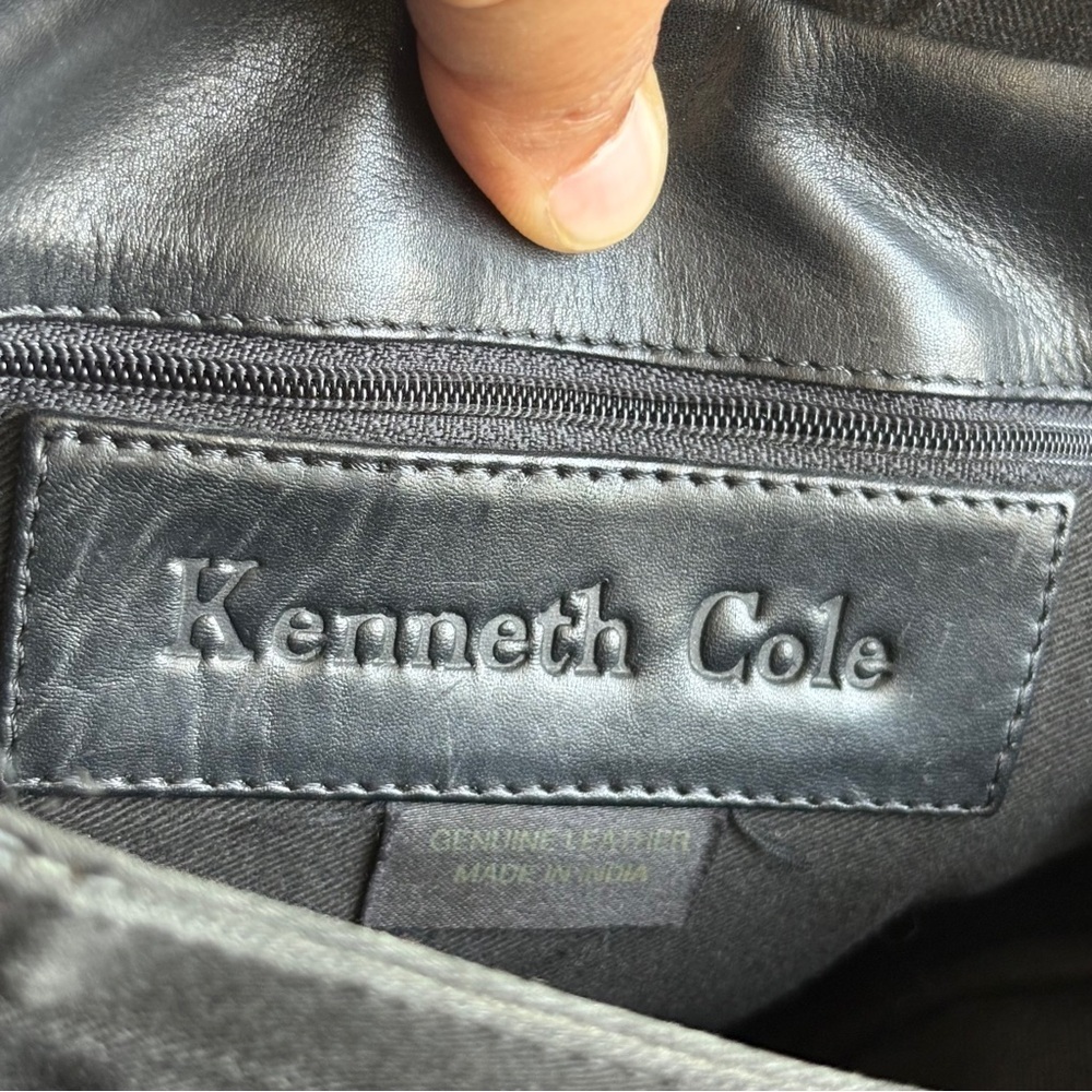 KENNETH COLE BLACK LEATHER SHOULDER BAG MAGNETIC CLOSURE - Picture 6 of 13